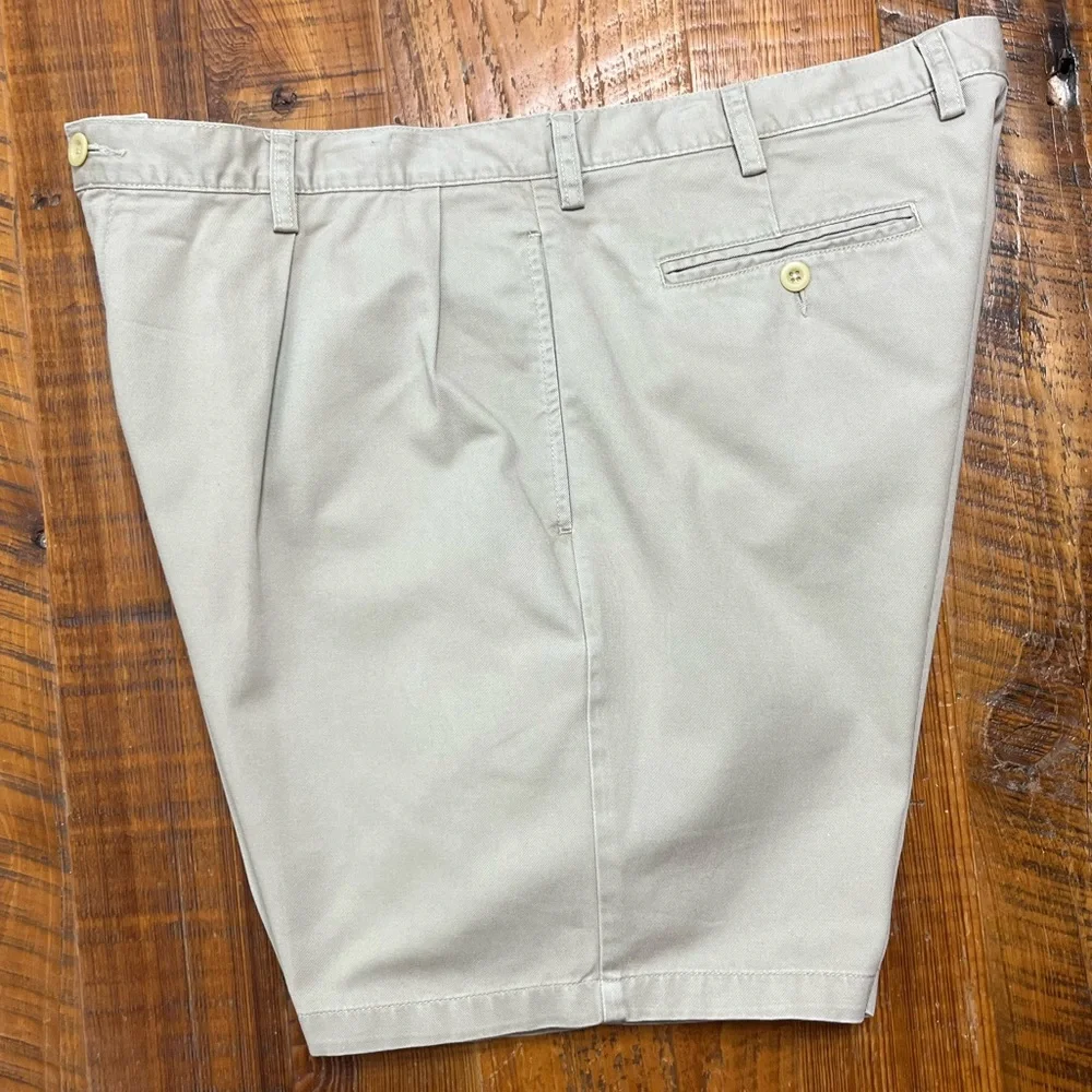 Men’s Nautica Pleated Front Khaki Shorts, Size 38 - Picture 3 of 12